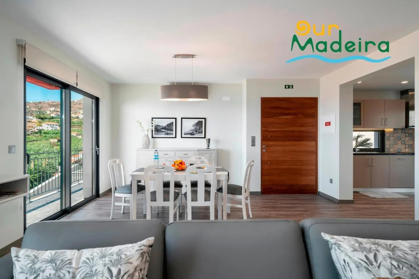 Vila Ourmadeira - Casa Amaro Sunset, Contemporary Calheta
